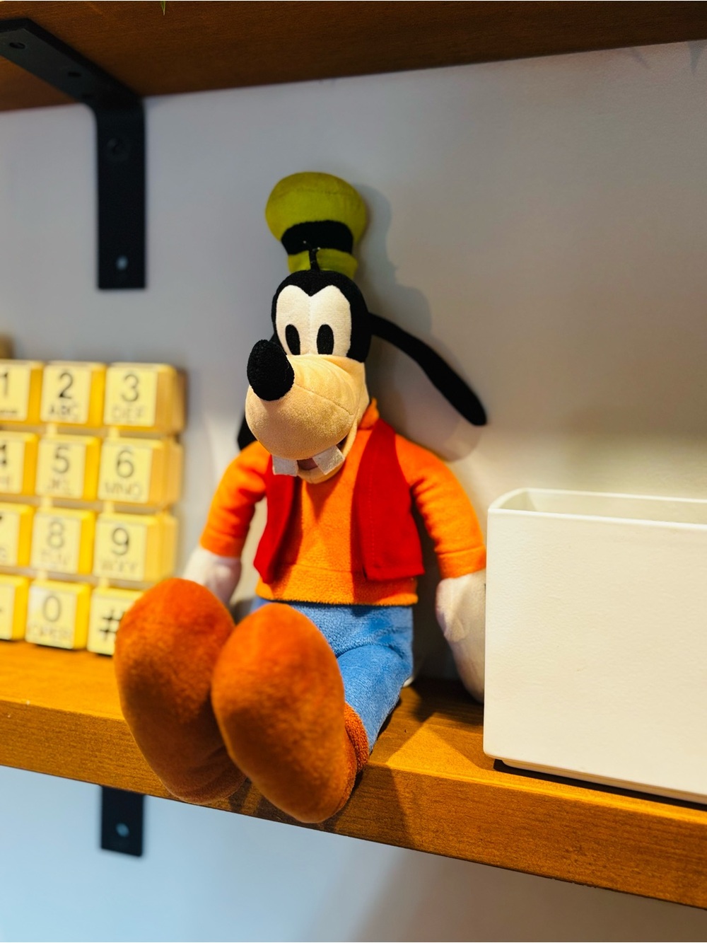 Disney Just Play Goofy Plush Stuffed Animal 20” - Superb Condition, No